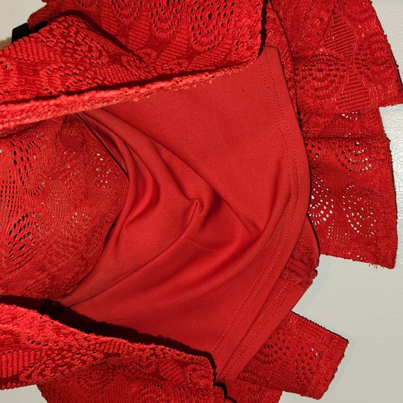 Red 2 piece set  *FINAL PRICE - Picture 5 of 7